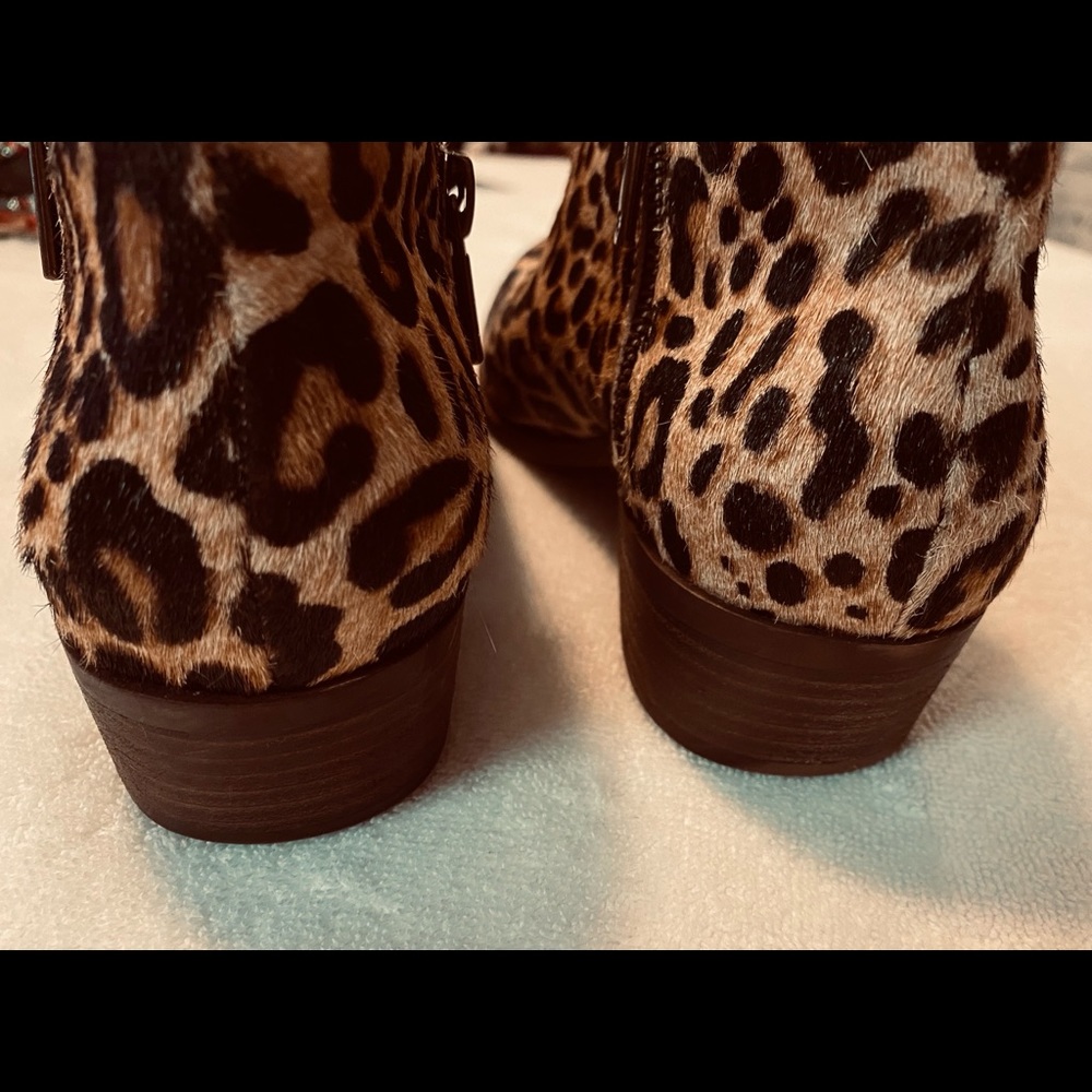 Almost Brand New Leopard Suede Ankle Boots By LUCKY BRAND - Box 65 - Picture 6 of 7